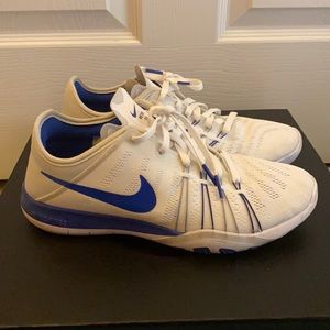 Nike Free TR 6 Sneakers (size 6.5 women)